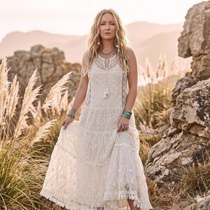 Tempo Paris Italy White Lace Mesh Maxi Dress Sz M Boho Gypsy Wedding Tassel Hem